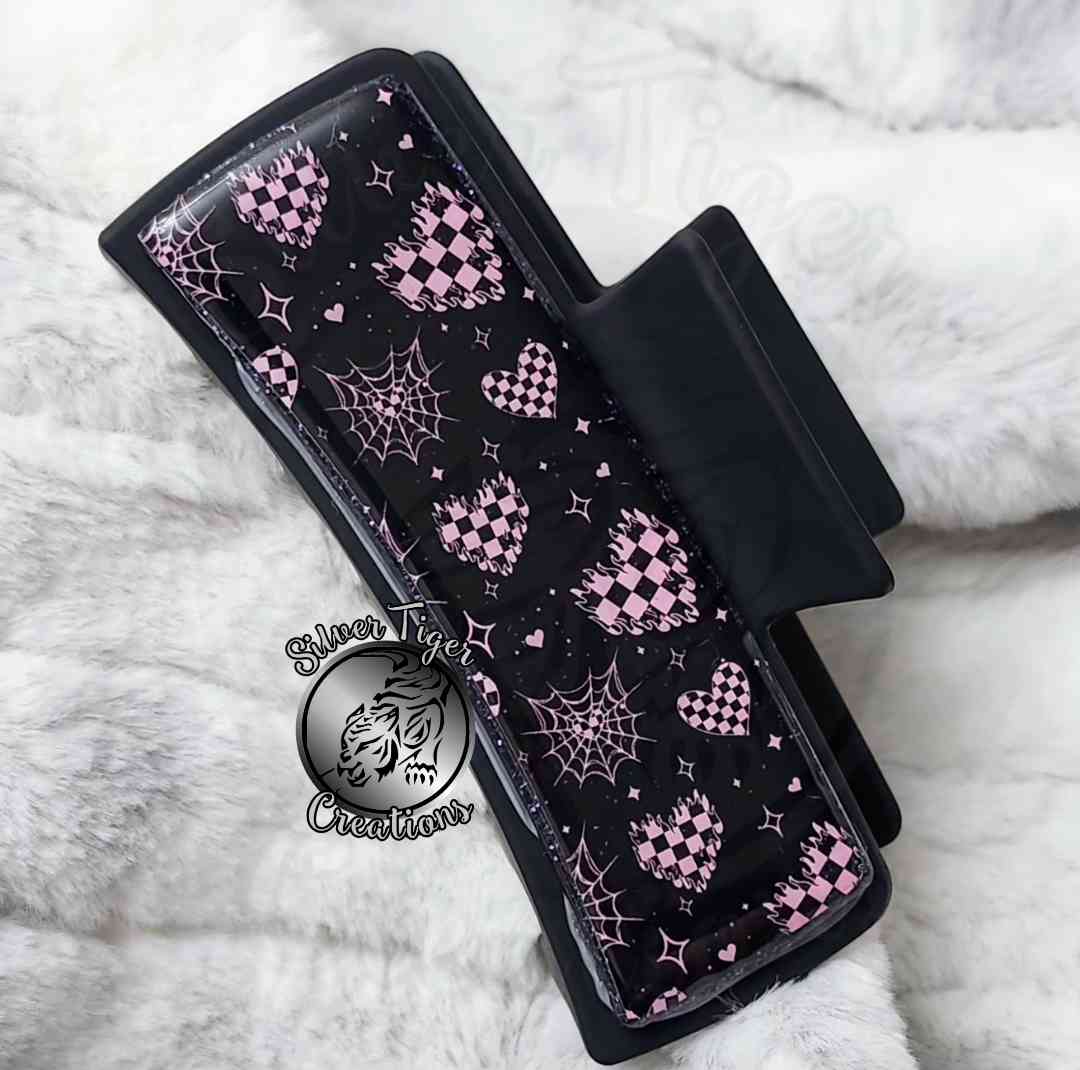 Flaming Pink Checkered Hearts Large 4 inch